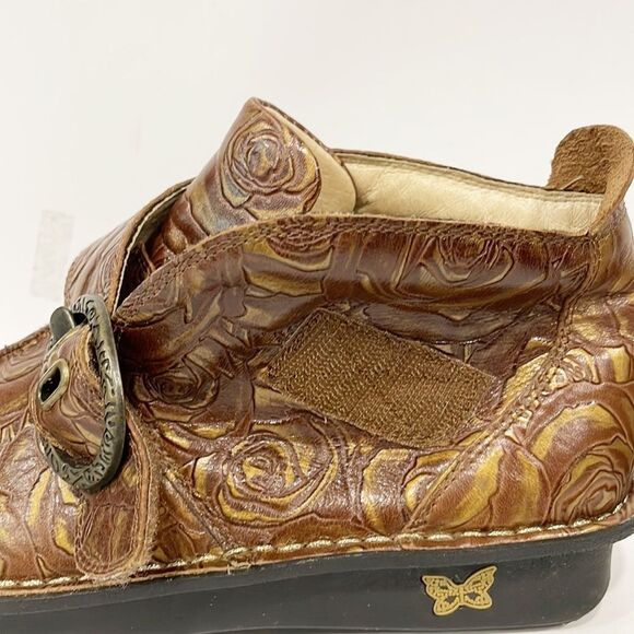 Alegria by PG Lite Shoes Brown Caiti Floral Embossed Leather Ankle Bootie Sz 6 - Picture 9 of 14